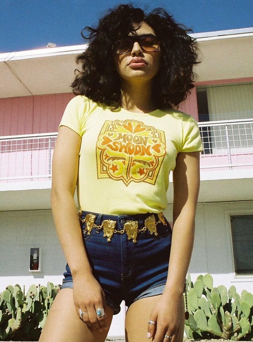 NEW CLASSIC SHOP × SWOON\" SHIRTS - L Box Fit Graphic T-Shirt